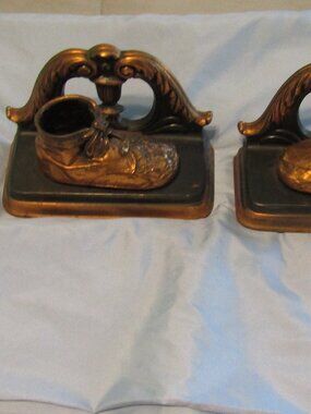 Signed BRON-SHOE 615 vintage BRONZE BABY SHOES BOOKENDS Copper colored
